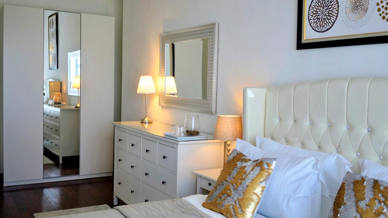 2Br Lucky Tower Residence Jakarta Old Town Top Floor Condo Exterior photo