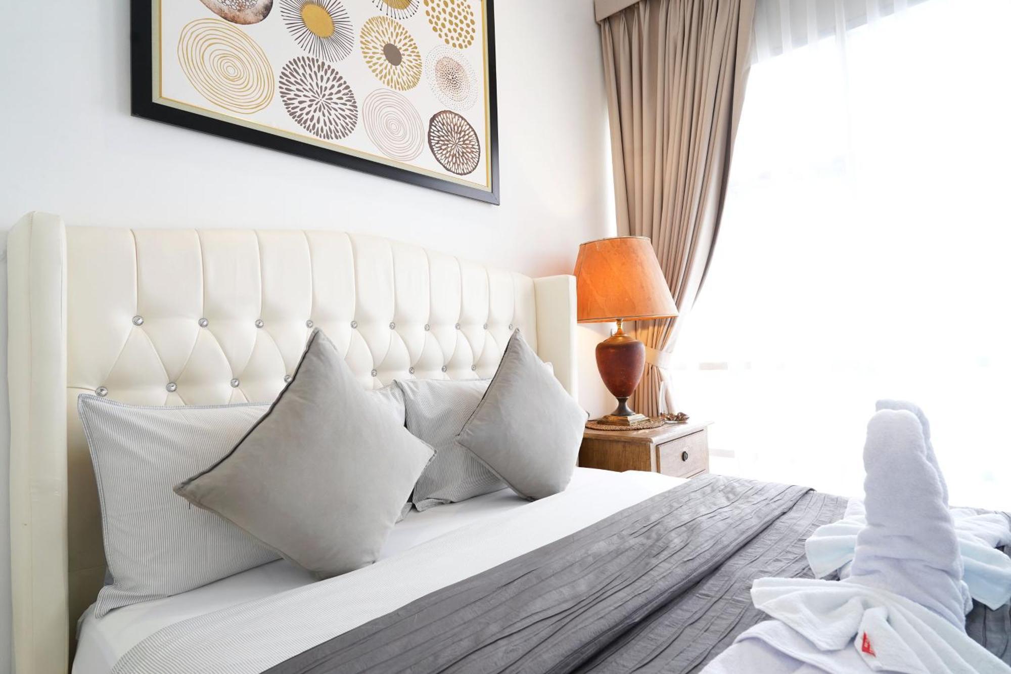 2Br Lucky Tower Residence Jakarta Old Town Top Floor Condo Exterior photo